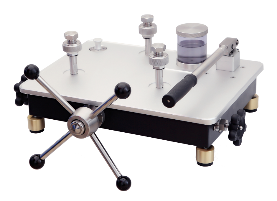 手動水壓源-創(chuàng)威壓力表廠家